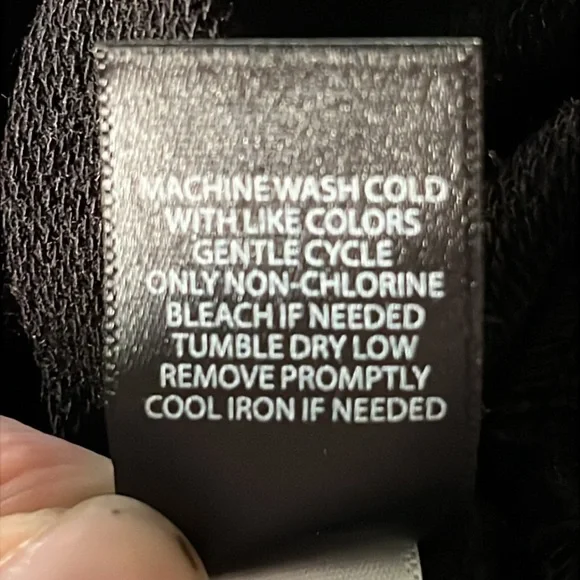 Torrid Short Sleeve Top Embroidered Star Pattern Black M L New - Picture 11 of 12